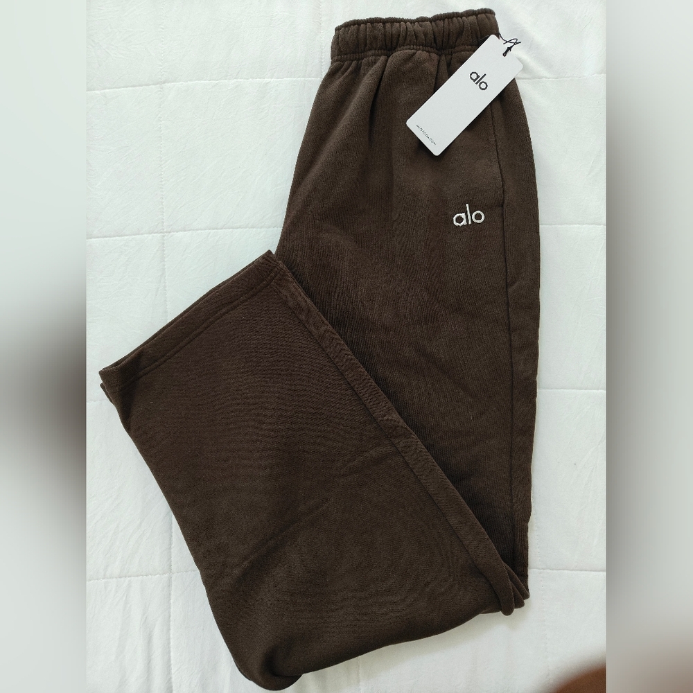 ALO Yoga Accolade Dark Straight Leg Espresso Sweatpants NWT